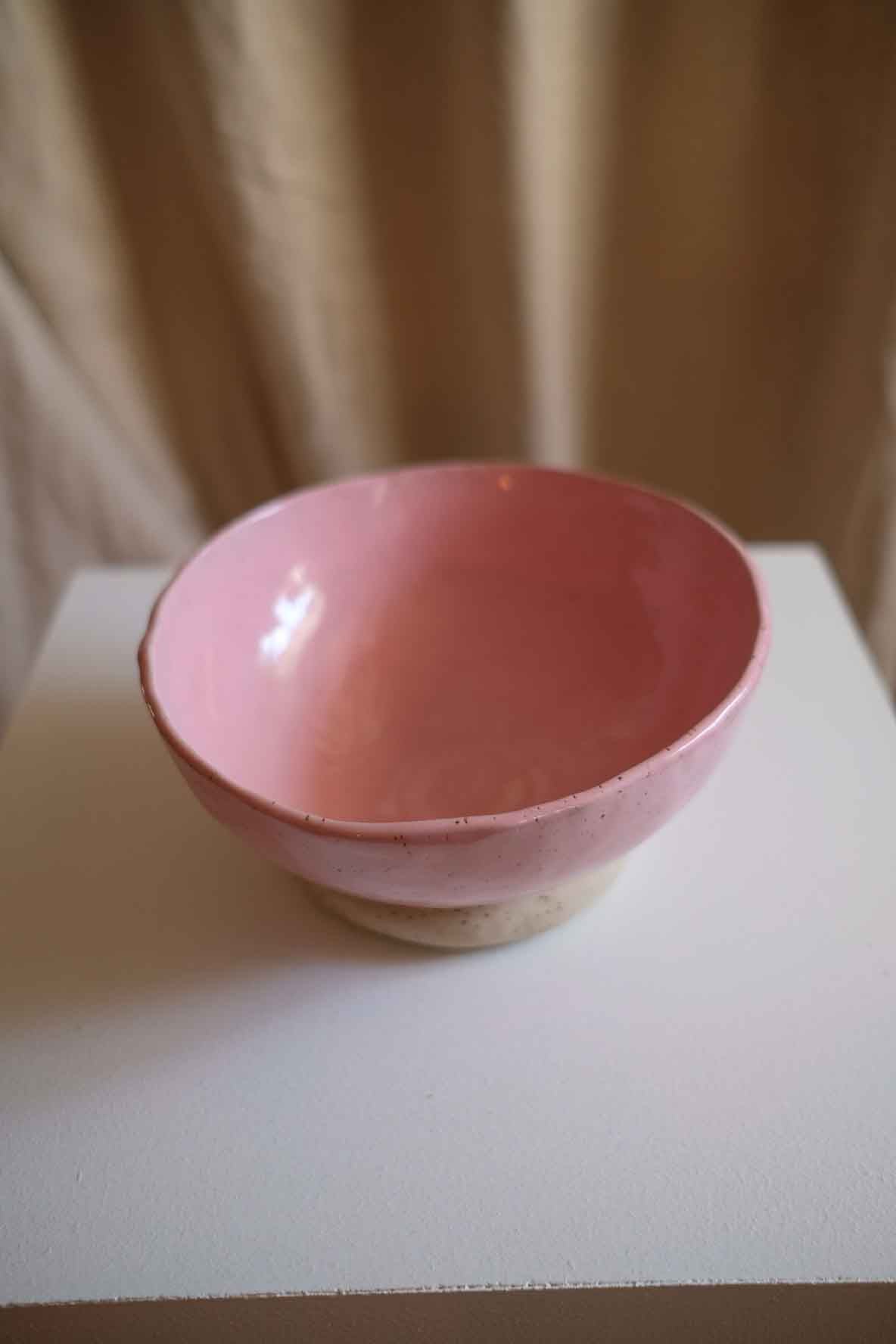 Allt-i-allo skål - Rosa donut