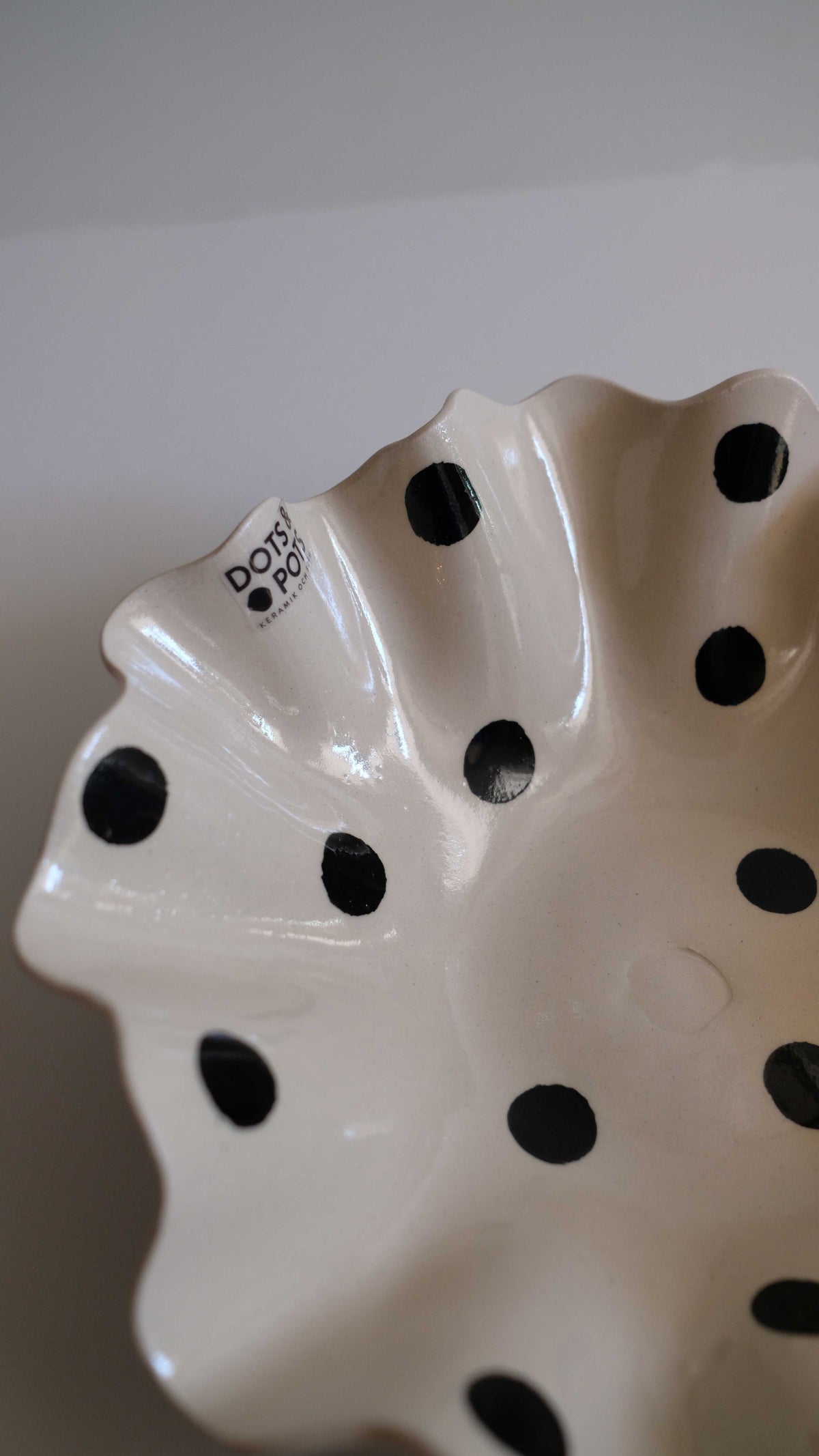 Vågig skål - Polka dot