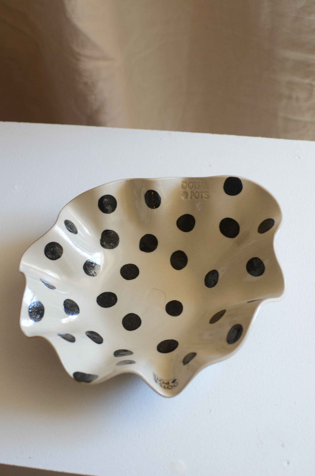 Vågig skål - Polka dot